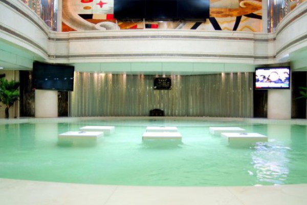 重庆专业按摩泳池施工队，品质生活从“水”开始